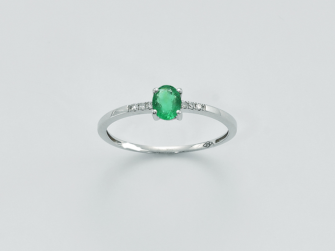 Anello Miluna con Smeraldo e Diamanti